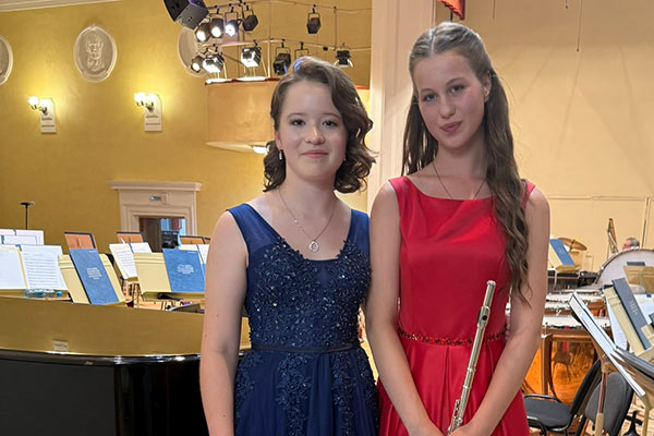 Мария Белокопытова (фортепиано), Екатерина Найденова (флейта)