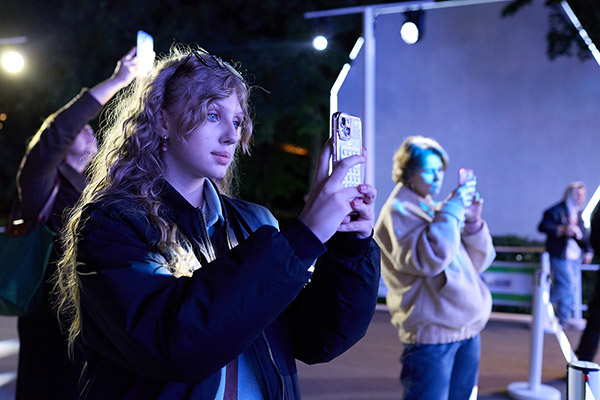 Воспитанники Фонда выступили в День флага России