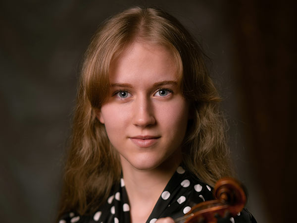 Из каких городов солисты концерта-открытия фестиваля «Москва встречает друзей»?