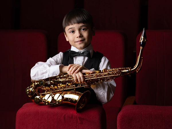 Из каких городов солисты концерта-открытия фестиваля «Москва встречает друзей»?