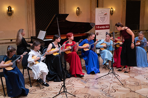 Выкладываем фотографии с концерта в Большом театре