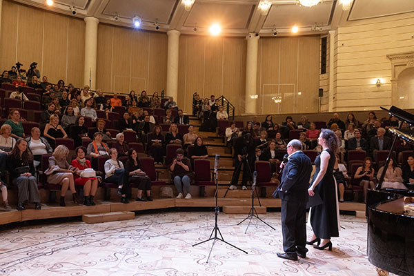 Выкладываем фотографии с концерта в Большом театре