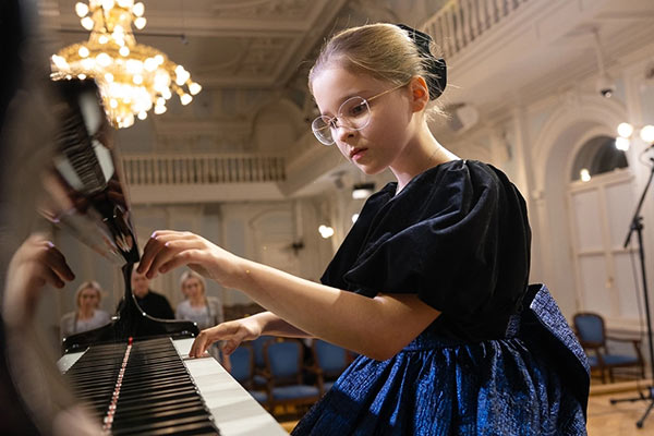 Друзья, встречаемся вновь в Доме музыки!