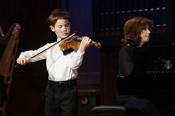 Юные таланты из России выступят с Симфоническим оркестром им. А. Джумахматова в Бишкеке