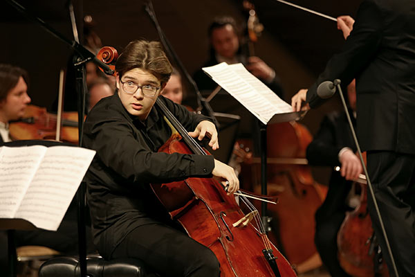 Публикуем фотографии концерта-открытия XXII фестиваля «Москва встречает друзей»