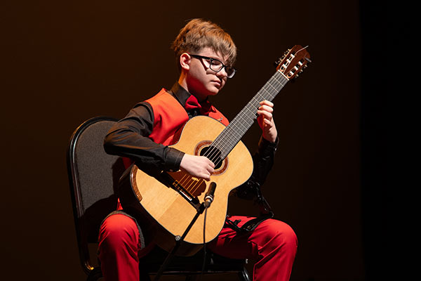 Публикуем фотографии с закрытия фестиваля «Москва встречает друзей»