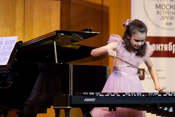 Публикуем фотографии с концерта в Музее музыки, который состоялся 2 октября