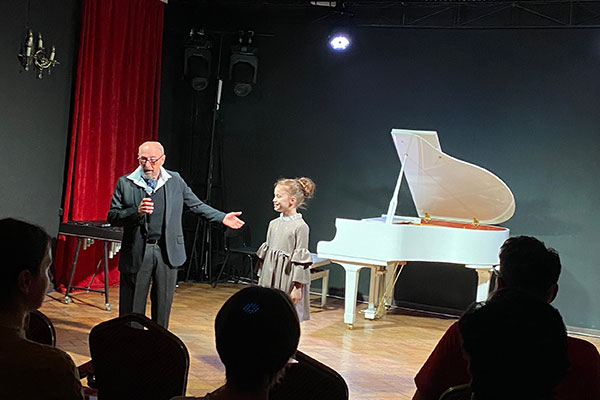 Фонд Владимира Спивакова впервые провел концерт в «Музыкальной квартире»