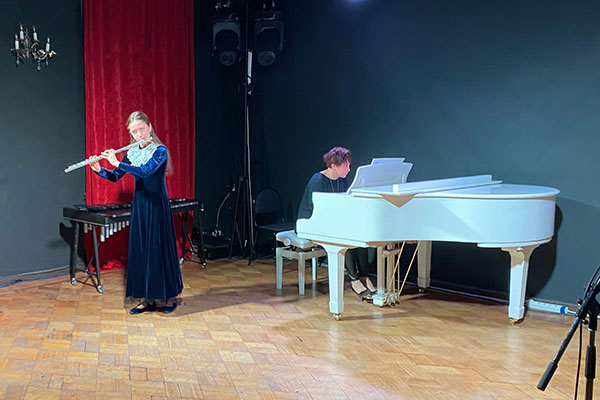 Фонд Владимира Спивакова впервые провел концерт в «Музыкальной квартире»