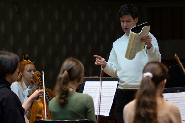 Публикуем фотоотчет с мастер-классов Николая Цинмана в Новосибирске