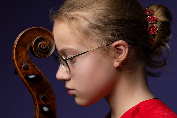 Покажем вам «Рождественские чудеса» в Доме музыки