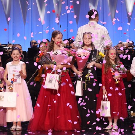 Закончился конкурс «Щелкунчик», а это значит, что в списке наших стипендиатов — пополнение!