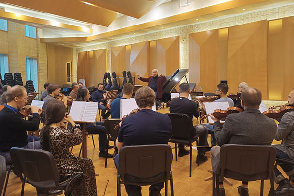 Фонд Владимира Спивакова подарил юным скрипачам встречу с&nbsp;Маэстро