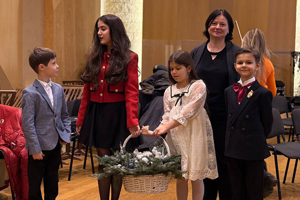 Фонд Владимира Спивакова подарил юным скрипачам встречу с&nbsp;Маэстро