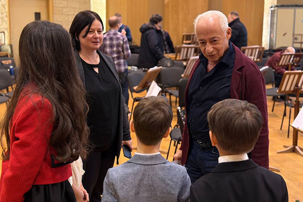 Фонд Владимира Спивакова подарил юным скрипачам встречу с&nbsp;Маэстро