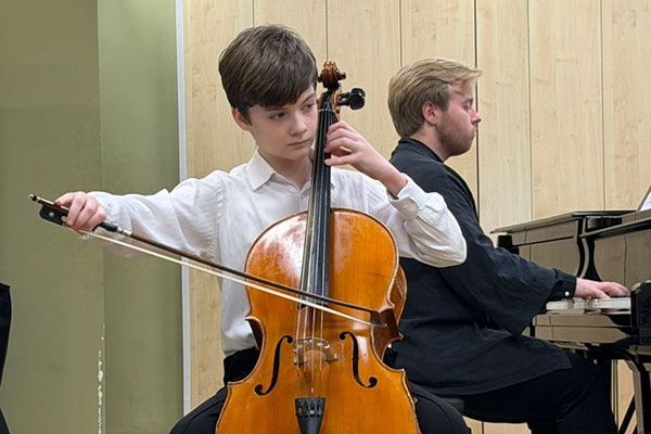 Фонд Владимира Спивакова вручил подарки «Московским звездочкам»